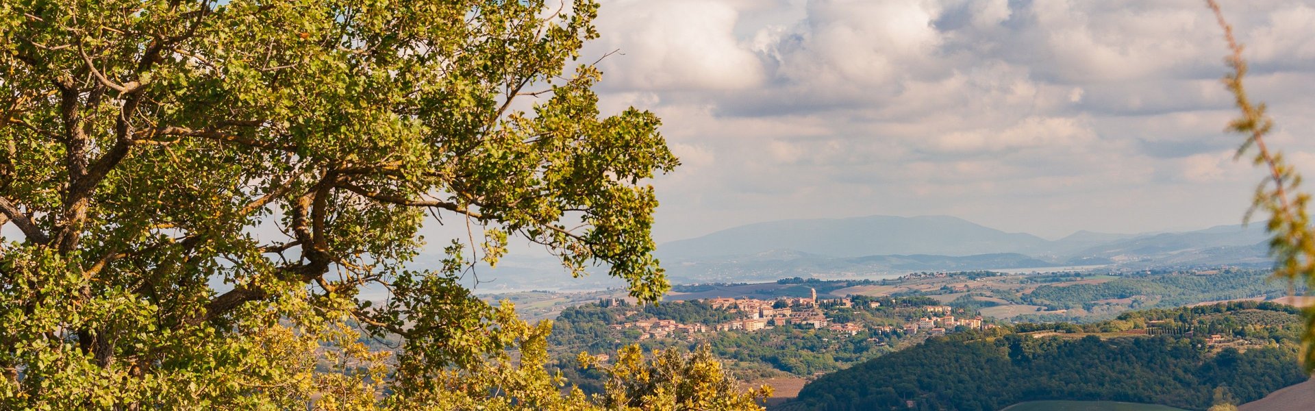 Vista dalla necropoli di Sarteano