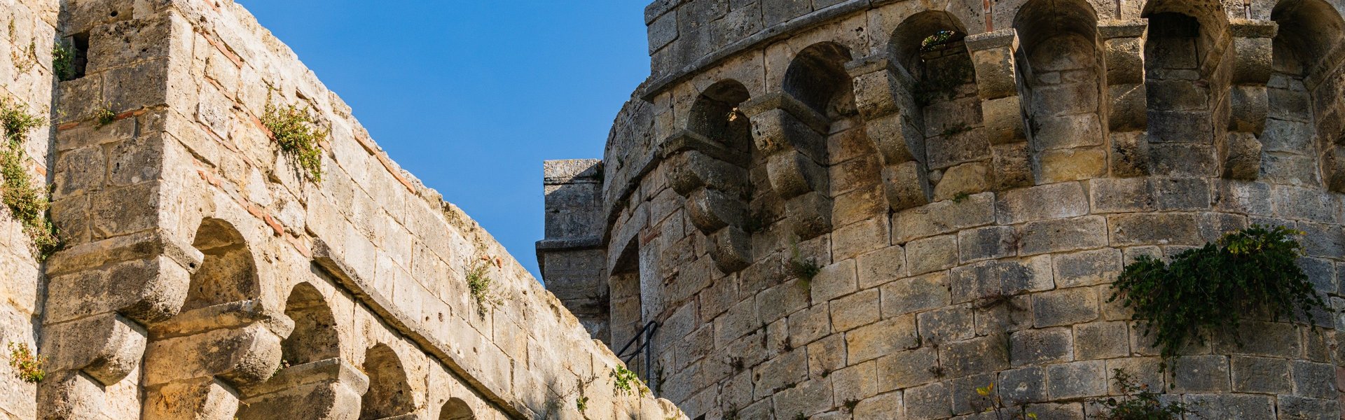 Castello di Sarteano. Torre