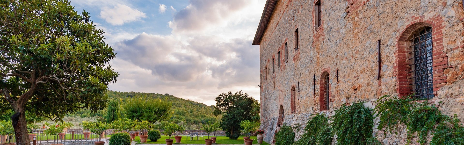 Esterno del monastero di S. Anna in Camprena. Pienza