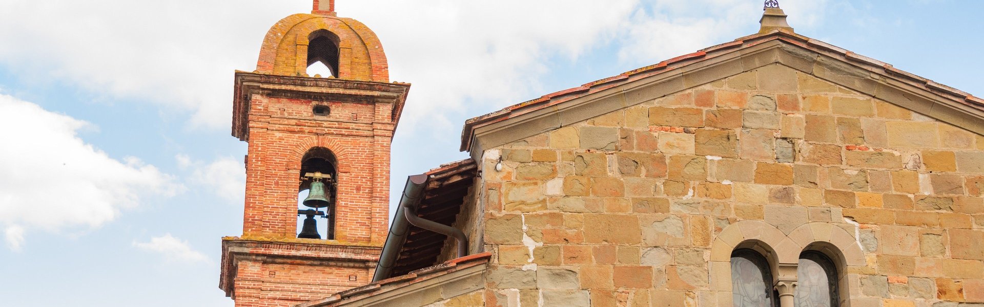 Campanile della parrocchia San Pietro ad Mensulas