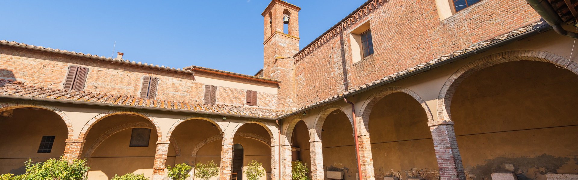 Chiostro, scorcio