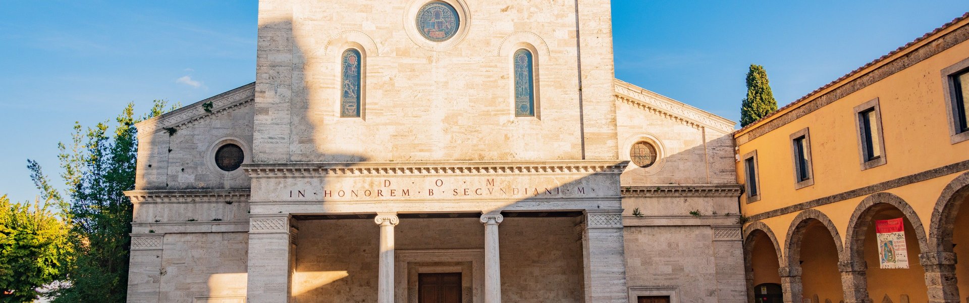 Facciata del Duomo di Chiusi